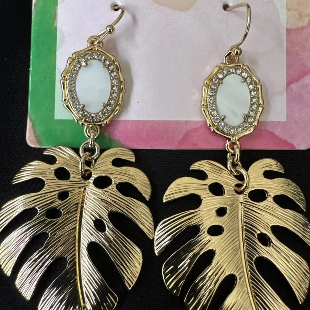 NWT Lilly Pulitzer Earrings Goldtone CZ Monstera Leaves Dangle Pierced NEW